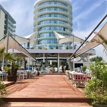 Moft By White Tower * Mamaia