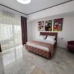 Moft By White Tower * Mamaia