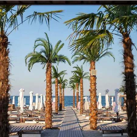 Moft By White Tower Mamaia