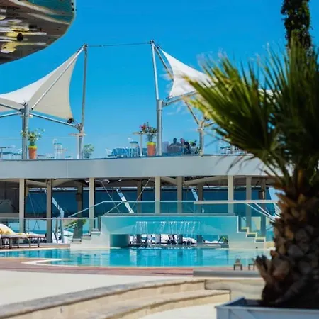 דירה Moft By White Tower מאמאיה