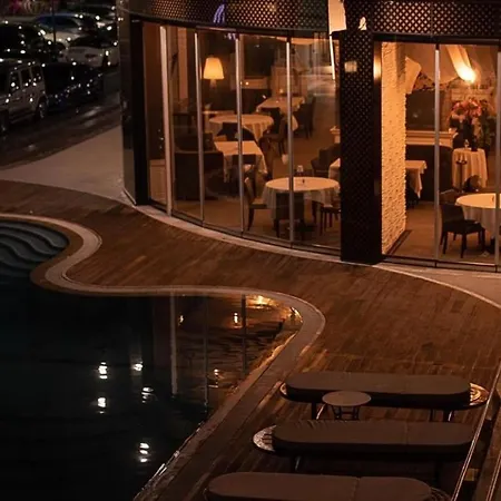 Moft By White Tower דירה מאמאיה