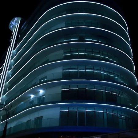 Moft By White Tower דירה מאמאיה