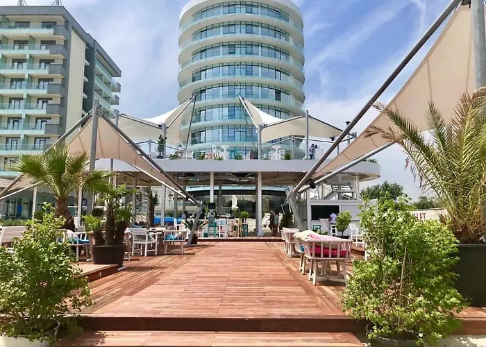 Moft By White Tower * Mamaia